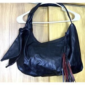 Orvieto Estel Park Blk Leather Hobo Zip Pkts Thick Strap Leather Tie Tassel Bag
